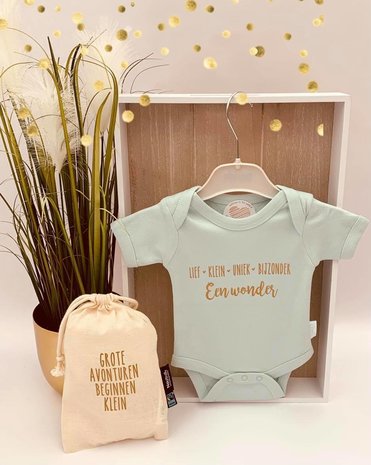 Baby geschenkset " Grote avonturen beginnen klein"